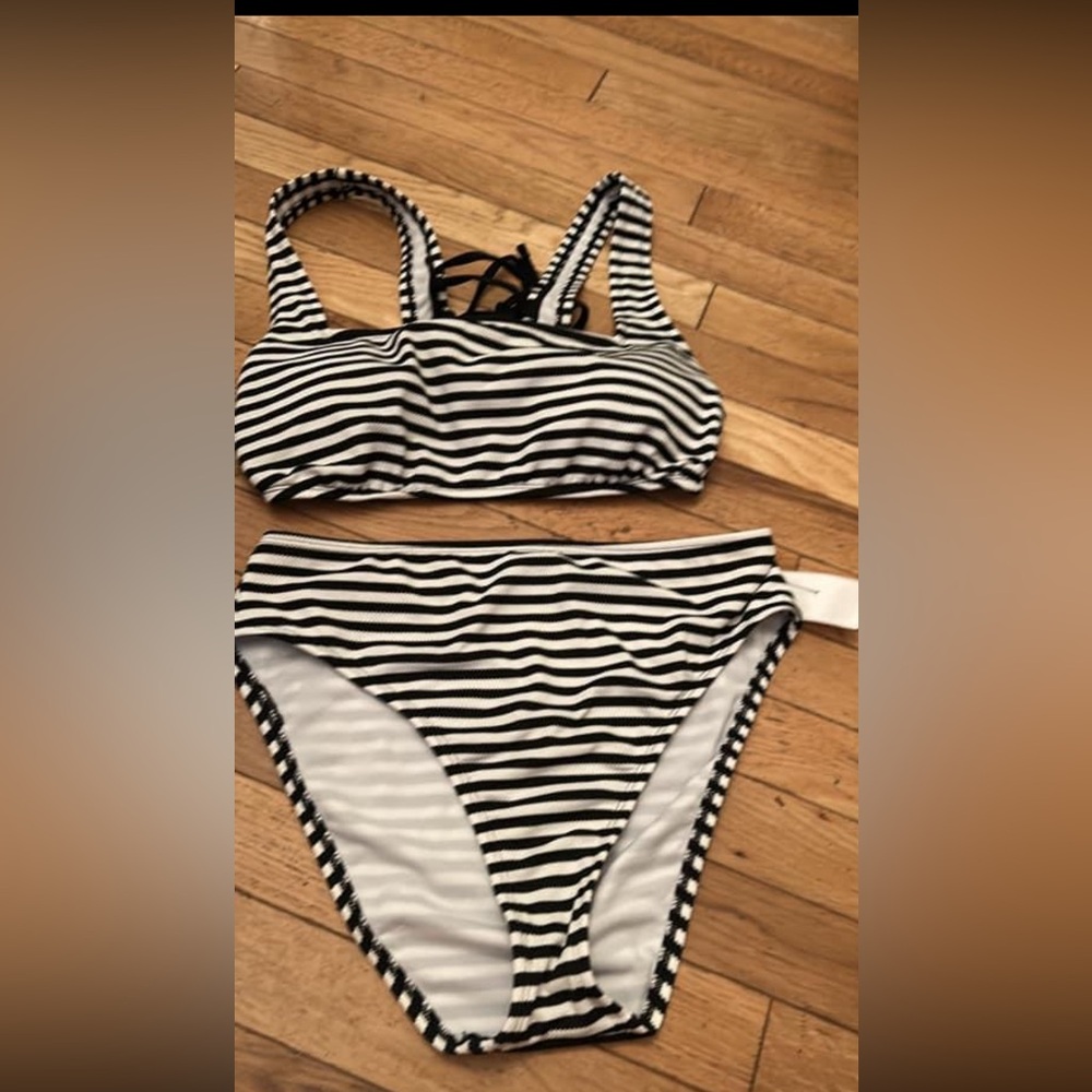 Women’s 2 piece swim suit